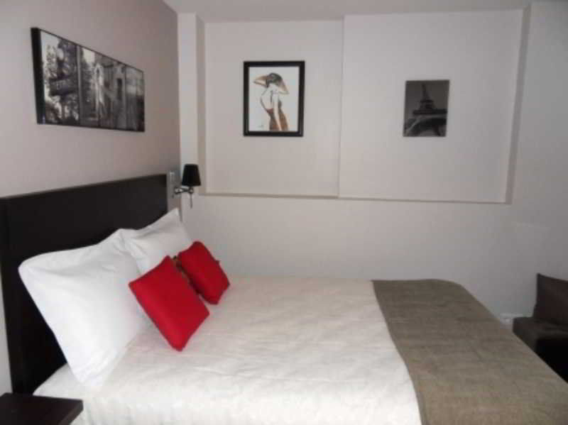 Le Figuier Hotel Ivry-sur-Seine Bagian luar foto