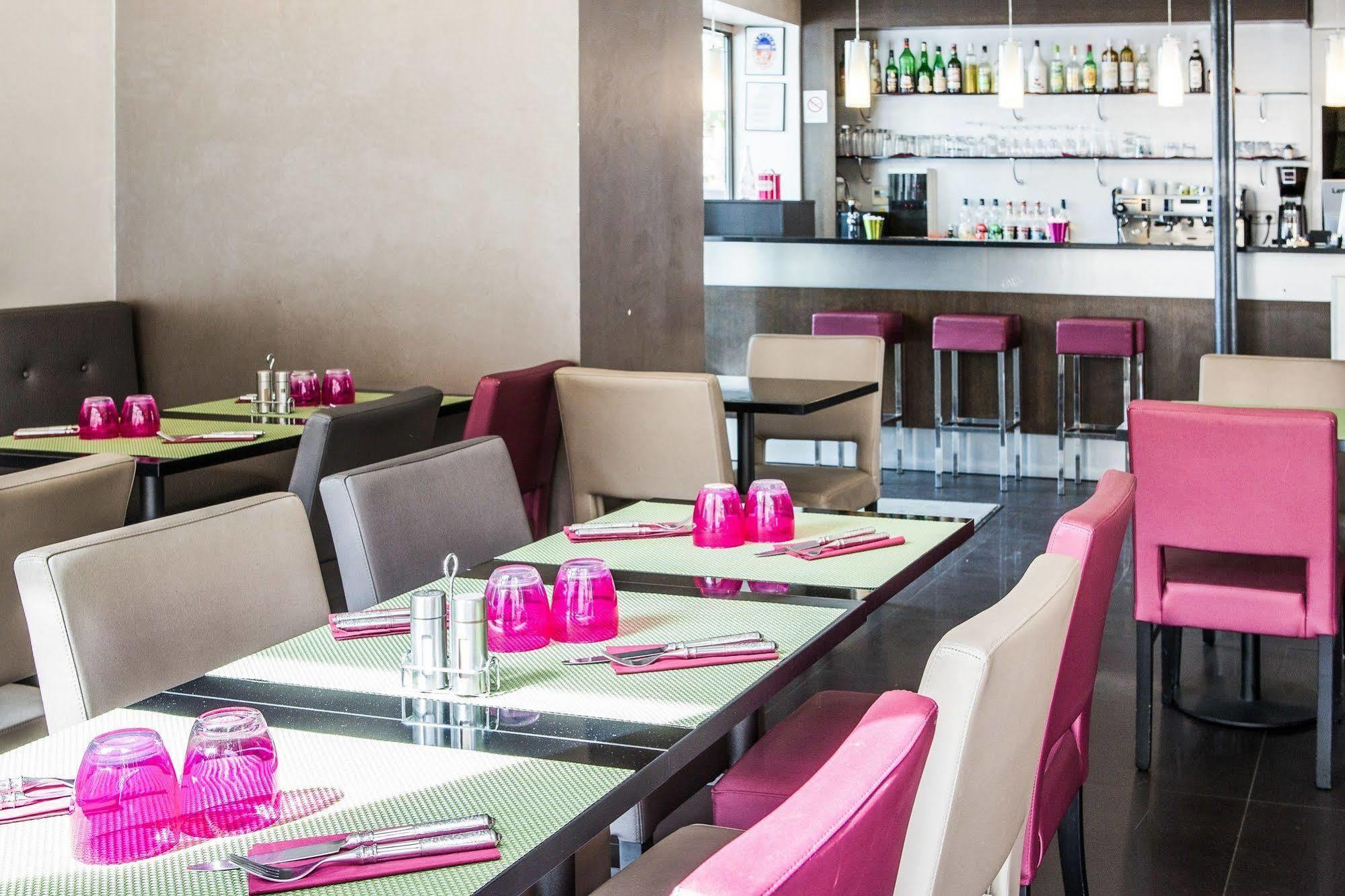 Le Figuier Hotel Ivry-sur-Seine Bagian luar foto