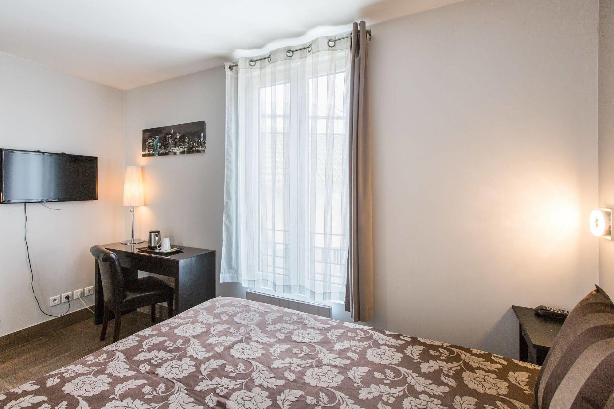 Le Figuier Hotel Ivry-sur-Seine Bagian luar foto