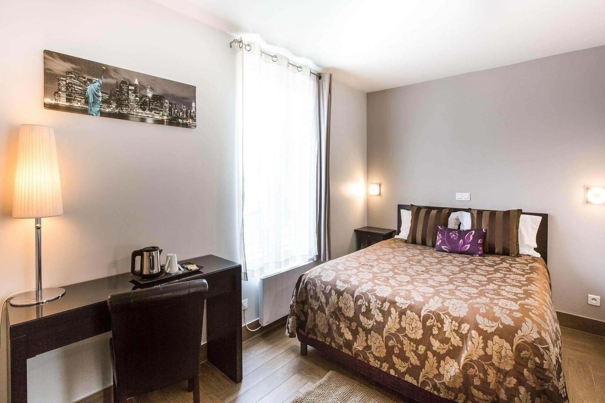 Le Figuier Hotel Ivry-sur-Seine Bagian luar foto