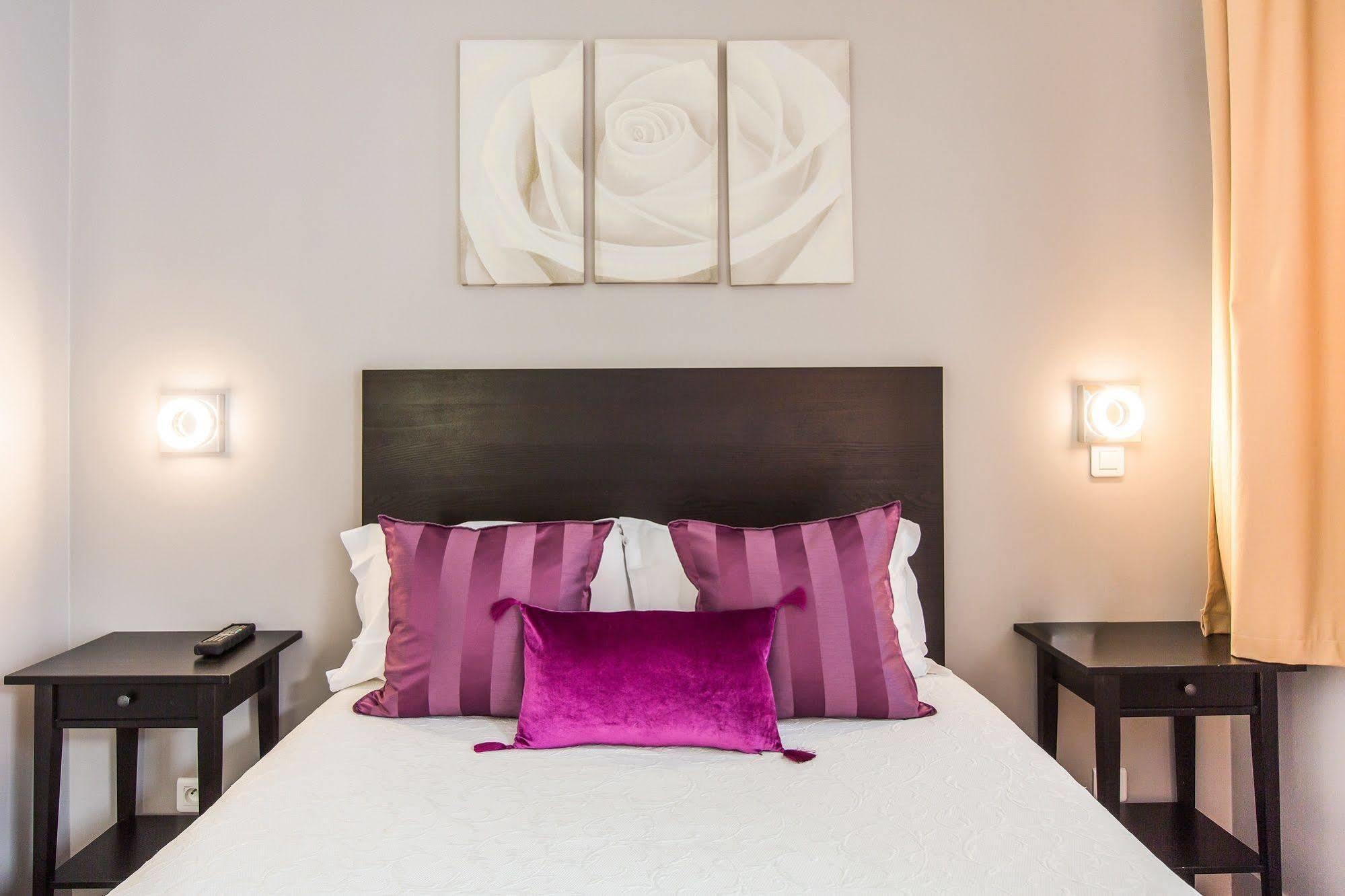 Le Figuier Hotel Ivry-sur-Seine Bagian luar foto